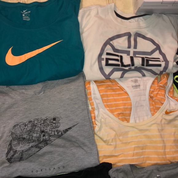 nike clothes!!! - Picture 3 of 5